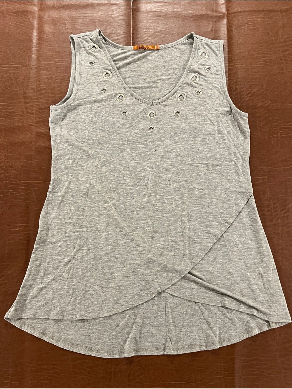 Belldini Gray Sleeveless V-Neck Blouse with Metal Grommet Accents - Size Large